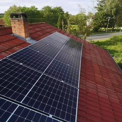 Gancio per tetto solare