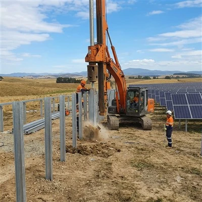 Palo di speronamento per montaggio a terra FV